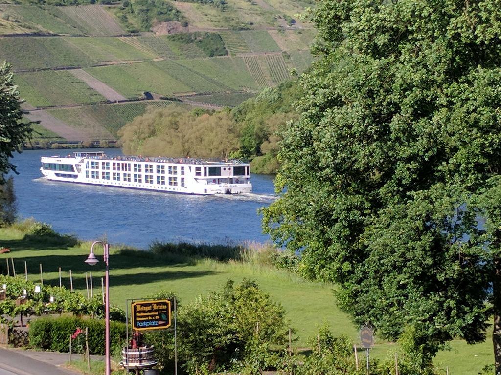 Ferienwohnung "Zum Klosterruinenblick" Krov Bagian luar foto