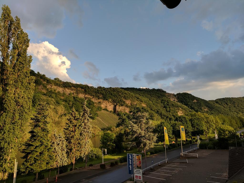 Ferienwohnung "Zum Klosterruinenblick" Krov Bagian luar foto